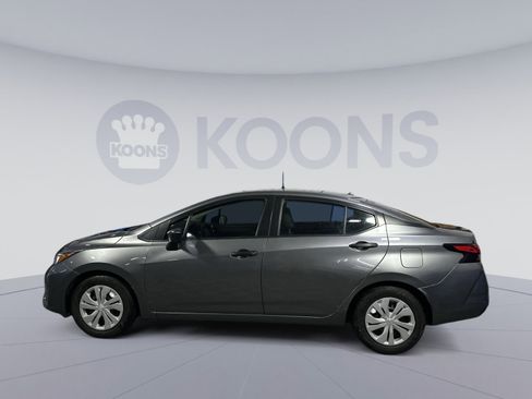 Used 2024 Nissan Versa S image 2