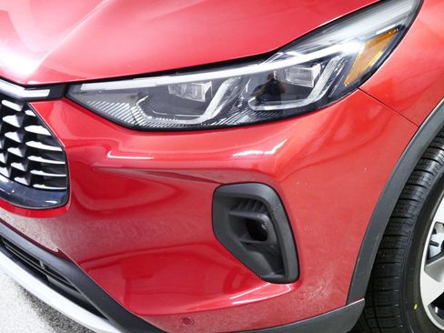 Used 2024 Ford Escape Platinum image 16