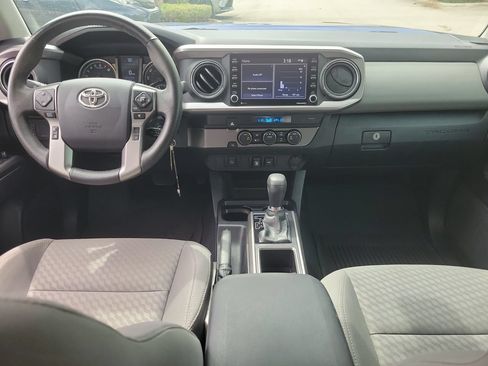 Used 2022 Toyota Tacoma SR5 RWD image 12