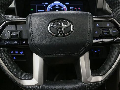 Used 2024 Toyota Tundra Limited AWD/4WD image 31