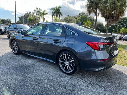 Used 2022 Honda Civic Touring image 7