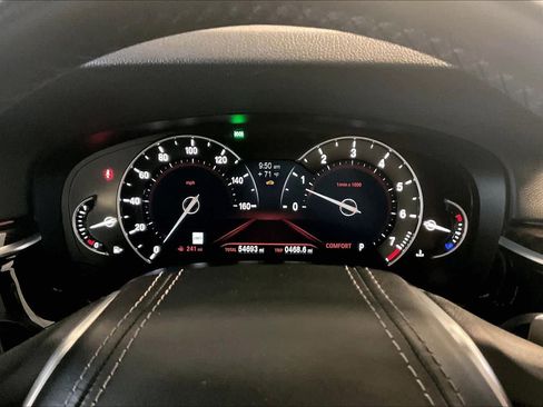 Used 2019 BMW 530i w/ Convenience Package RWD image 23
