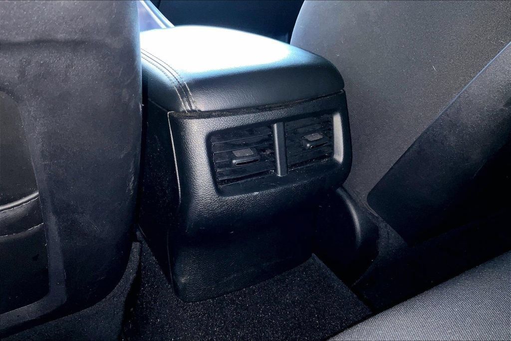 Used 2022 Dodge Challenger R/T RWD image 32