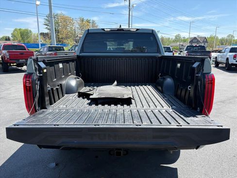 Used 2025 Toyota Tundra SR5 w/ SR5 Premium Package AWD/4WD image 29