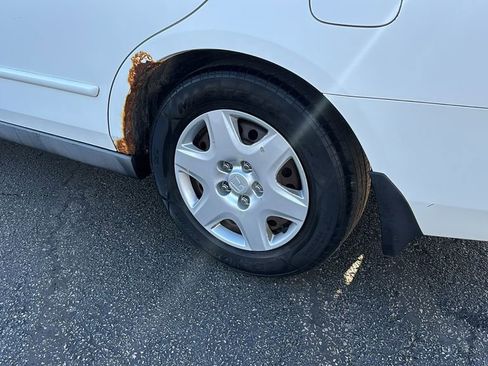 Used 2005 Honda Accord LX image 9