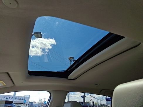 Used 2024 Honda HR-V EX-L image 17