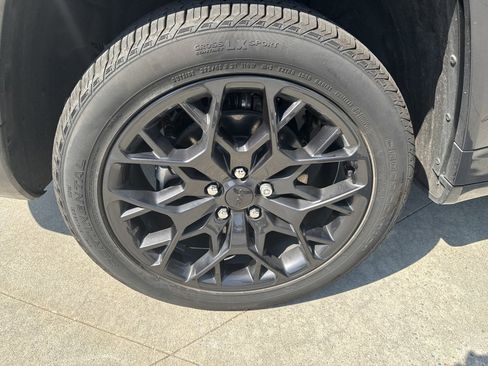 Used 2025 Jeep Grand Cherokee L Summit image 14