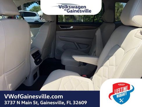 Certified 2024 Volkswagen Atlas SE w/ Panoramic Sunroof Package FWD image 12