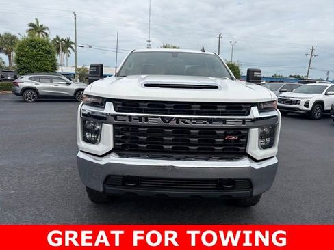 Used 2023 Chevrolet Silverado 2500 LT AWD/4WD image 2