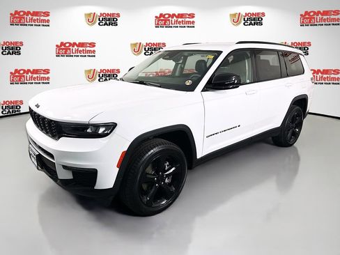 Used 2023 Jeep Grand Cherokee L Limited w/ Black Appearance Package image 14