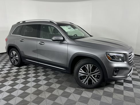 New 2026 Mercedes-Benz GLB 250 4MATIC image 2
