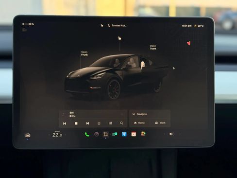 Used 2022 Tesla Model Y Performance AWD/4WD image 15