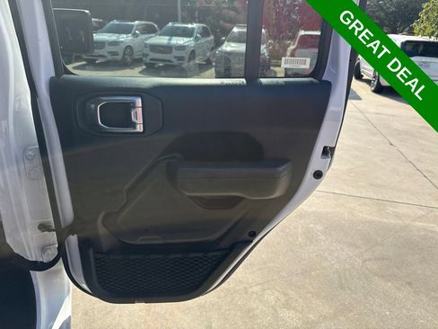 Used 2025 Jeep Wrangler Unlimited Sport AWD/4WD image 12