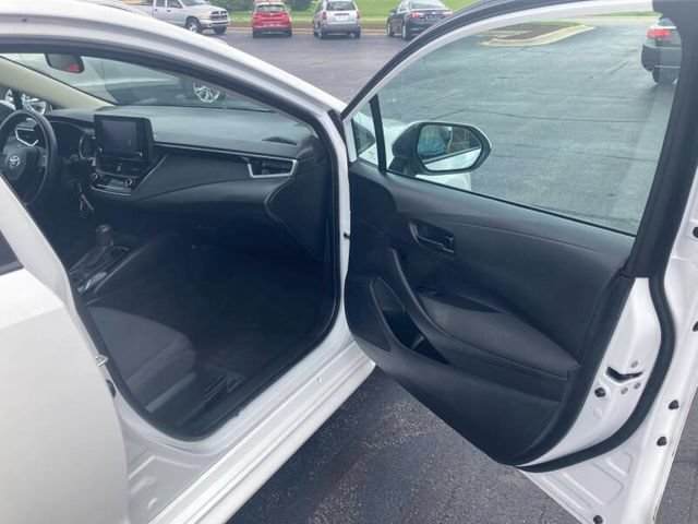 Used 2022 Toyota Corolla LE FWD image 21