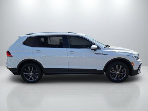 Used 2024 Volkswagen Tiguan SE FWD image 13