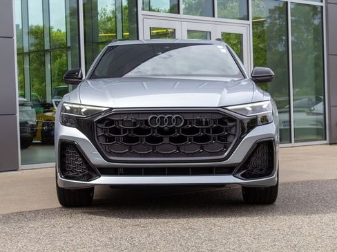 Used 2024 Audi SQ8 Premium Plus AWD/4WD image 2