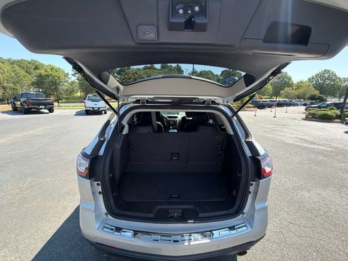 Used 2015 Chevrolet Traverse LTZ FWD image 14