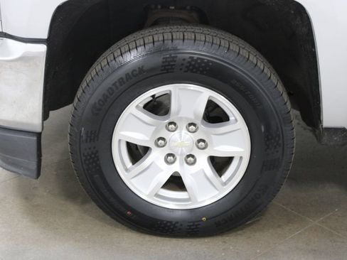 Used 2018 Chevrolet Silverado 1500 LT AWD/4WD image 47