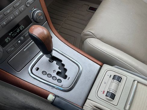 Used 2005 Subaru Outback 3.0R L.L. Bean w/ Popular Equipment Group 3 image 21