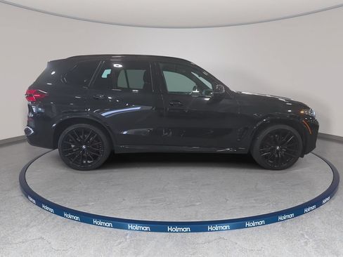 Certified 2025 BMW X5 xDrive40i w/ M Sport Package AWD/4WD image 4