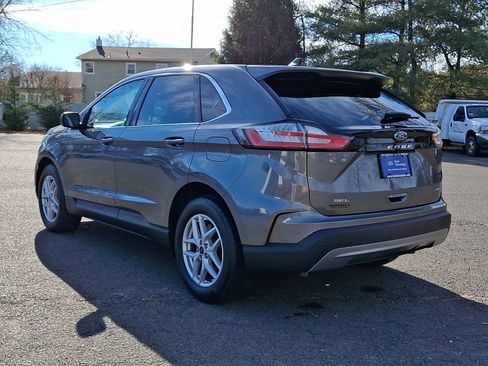 Used 2022 Ford Edge SEL w/ Convenience Package image 5