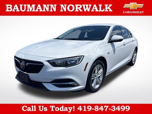 Used 2018 Buick Regal Preferred FWD image 3