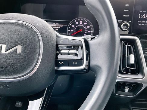 Used 2023 Kia Sorento S w/ Panoramic Sunroof Package image 25