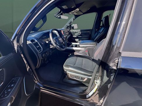 Used 2024 RAM 1500 Laramie image 26