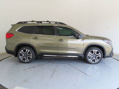New 2026 Subaru Ascent Limited AWD/4WD image 2