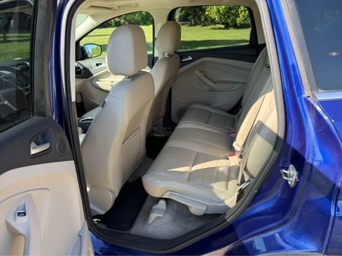 Used 2016 Ford Escape Titanium w/ Equipment Group 301A AWD/4WD image 11