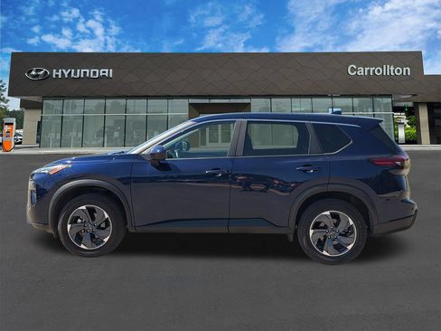 Used 2025 Nissan Rogue SV FWD image 8