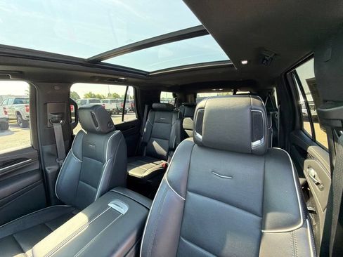 Used 2023 Cadillac Escalade Sport w/ LPO, ONYX Package AWD/4WD image 26