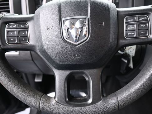 Used 2018 RAM 1500 Express image 26