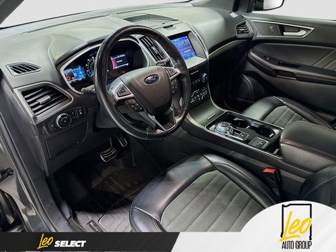 Used 2020 Ford Edge ST-Line w/ Cold Weather Package FWD image 12