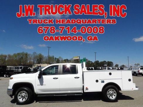 Used 2025 Chevrolet Silverado 3500 W/T w/ WT/CX Safety Package image 2