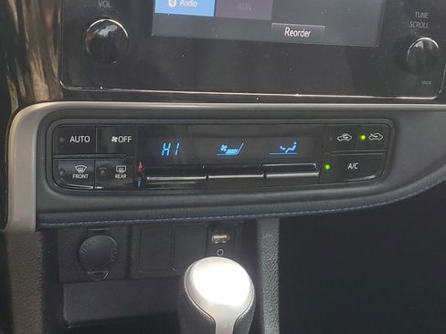 Used 2018 Toyota Corolla L image 20