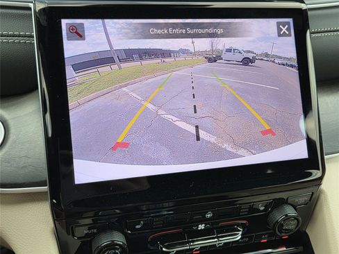 New 2025 Jeep Grand Cherokee Limited w/ Trailer Tow Package image 45