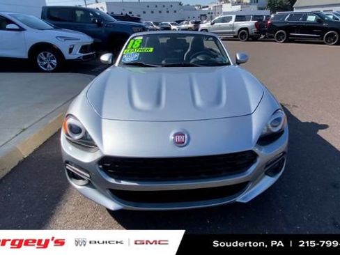 Used 2018 FIAT 124 Spider Lusso w/ Convenience Group RWD image 3