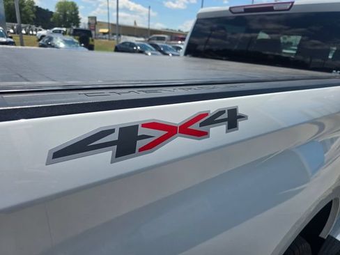 Used 2022 Chevrolet Silverado 1500 LT w/ Protection Package AWD/4WD image 38