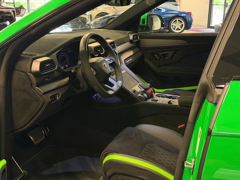 Used 2023 Lamborghini Urus Performante AWD/4WD image 6