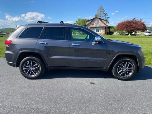 Used 2017 Jeep Grand Cherokee Limited AWD/4WD image 7