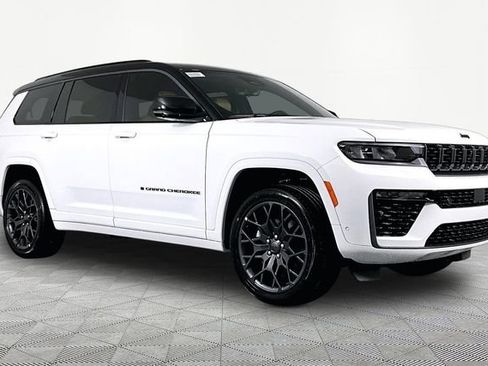 New 2026 Jeep Grand Cherokee L Summit AWD/4WD image 3