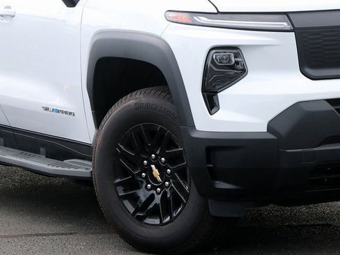 Used 2024 Chevrolet Silverado EV W/T image 3