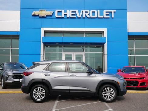Used 2023 Chevrolet TrailBlazer LS FWD image 25