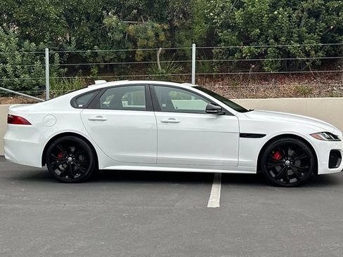 Certified 2024 Jaguar XF R-Dynamic SE AWD/4WD image 6
