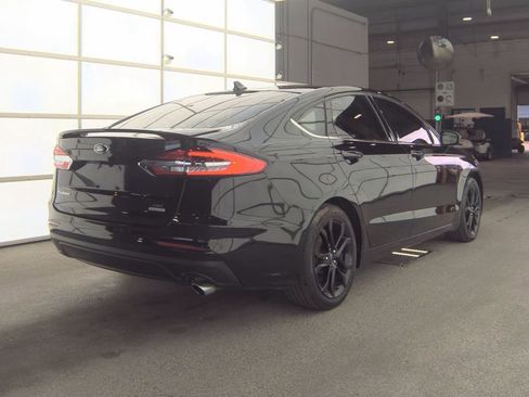 Used 2019 Ford Fusion SE w/ Equipment Group 151A FWD image 7
