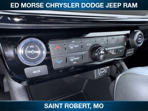 New 2026 Jeep Compass Trailhawk w/ Sun, Sound & Navigation Group AWD/4WD image 22