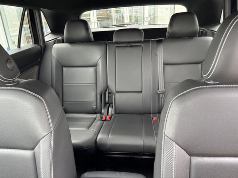 Used 2023 Volkswagen Atlas Cross Sport SE w/ Black Wheel Package image 27