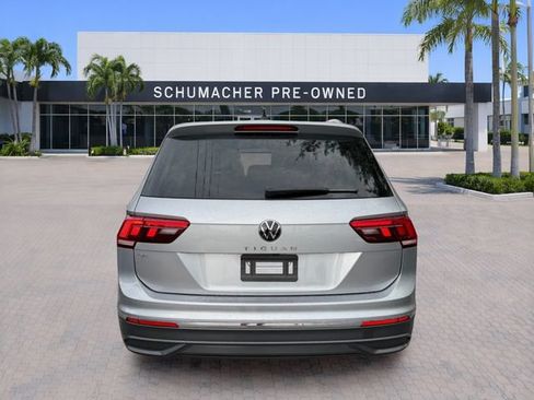 Used 2023 Volkswagen Tiguan SE FWD image 6