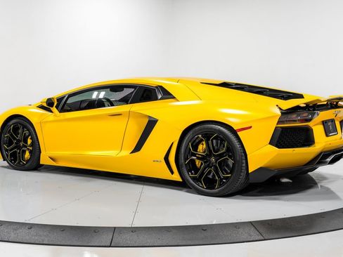 Used 2015 Lamborghini Aventador LP 700-4 AWD/4WD image 5